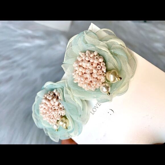 New gradient mesh flower with beaded earrings - Picture 3 of 14